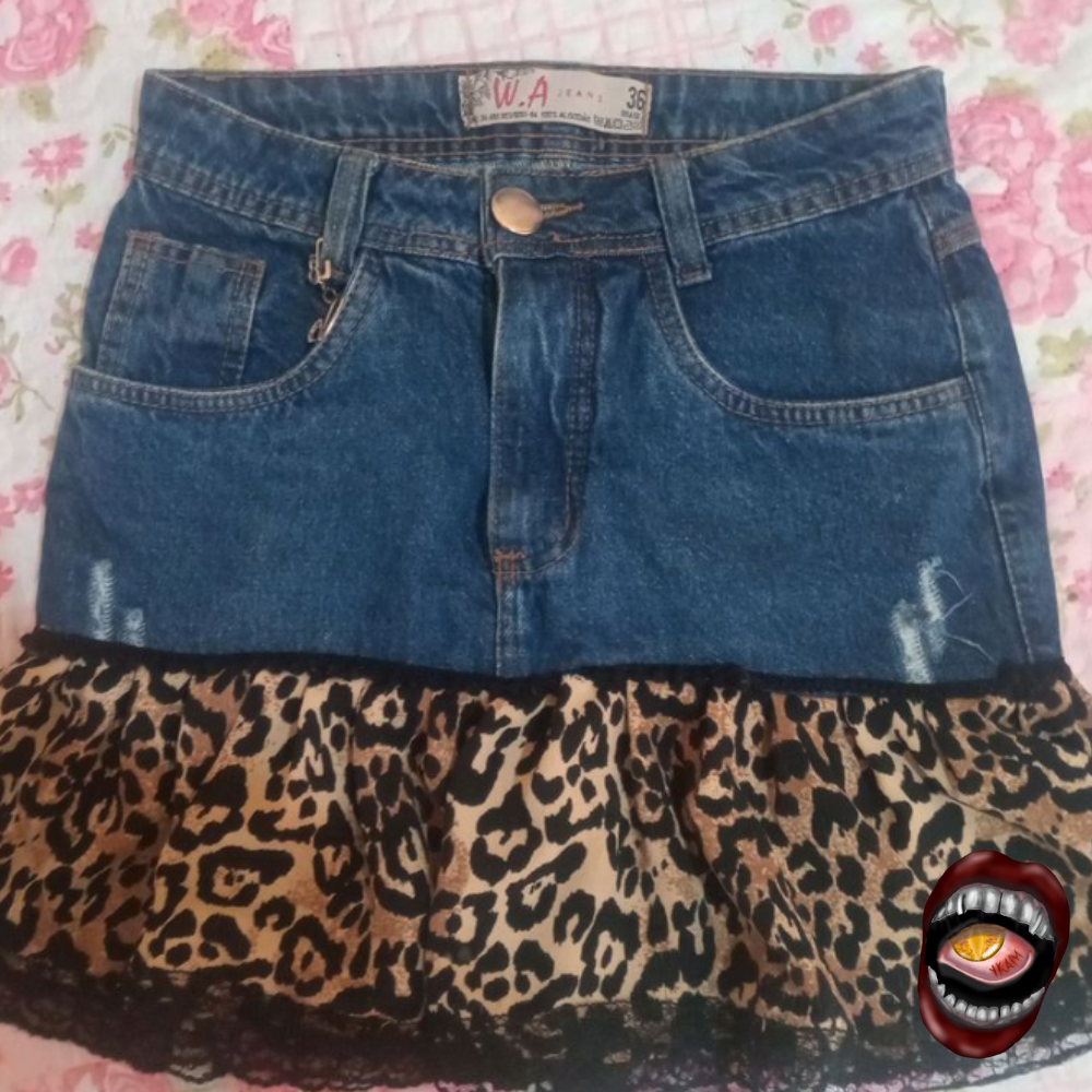 Saia Jeans Curta com Barra Babado em Oncinha