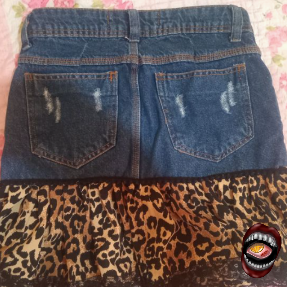 Saia Jeans Curta com Barra Babado em Oncinha - Imagem 3