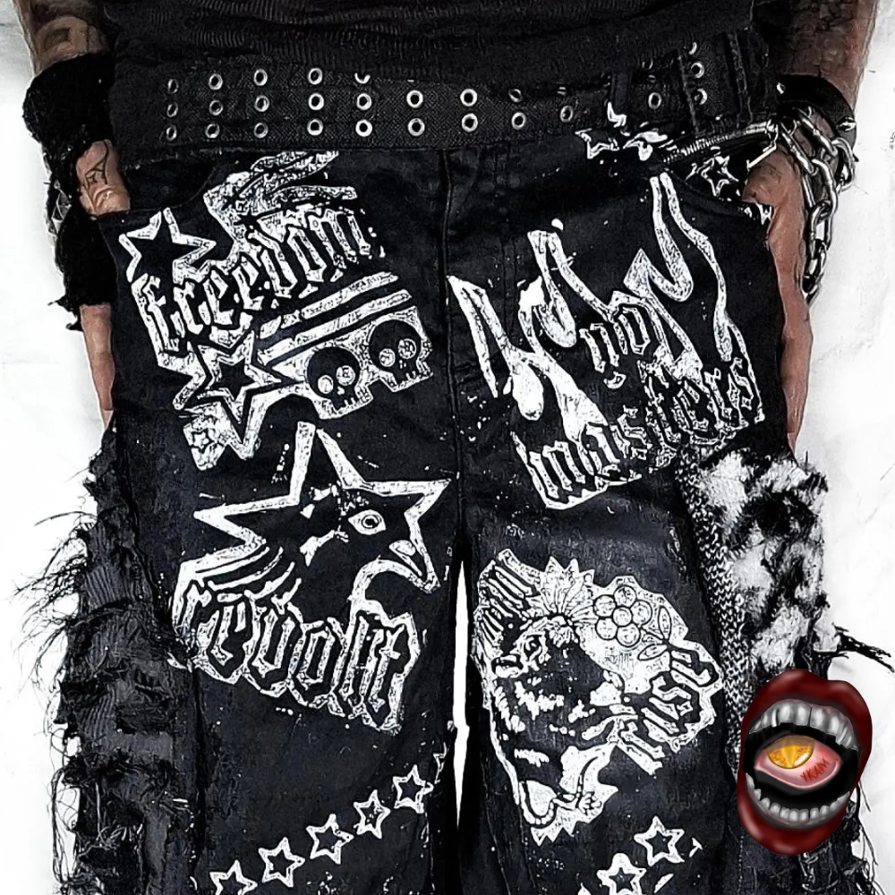 Bermuda Jeans com Patchwork e Estrelas - Imagem 2