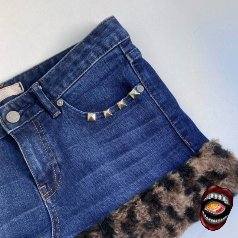 Shorts com Spikes e Animal Print - Imagem 3