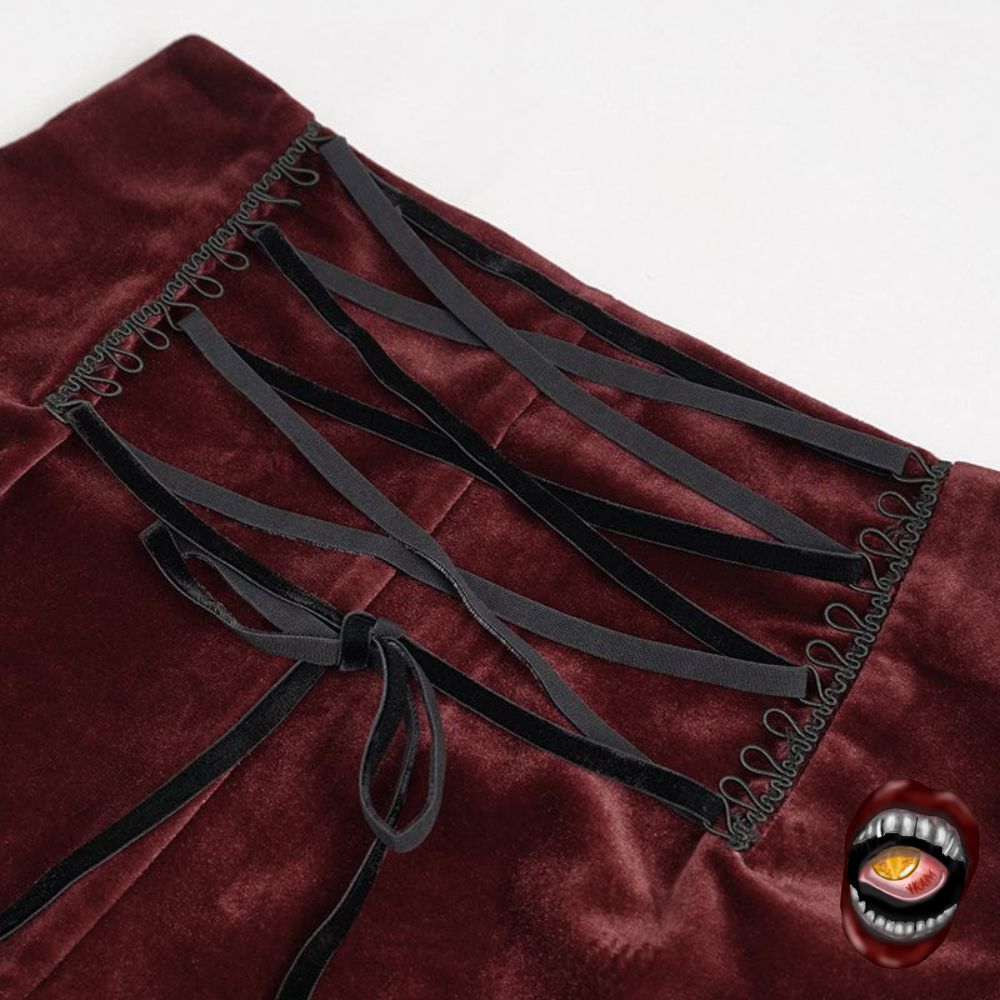 Shorts Veludo Vermelho com Renda e Correntes - Imagem 4