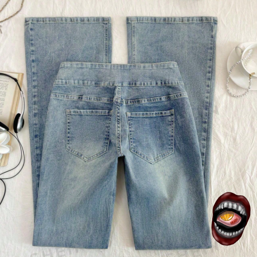 Calça Jeans Flare Cintura Baixa com Cinto e Fivela - Imagem 3