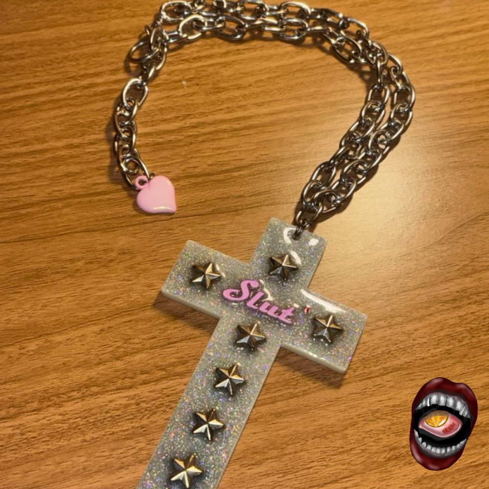 Colar com Cruz Glitter Prata